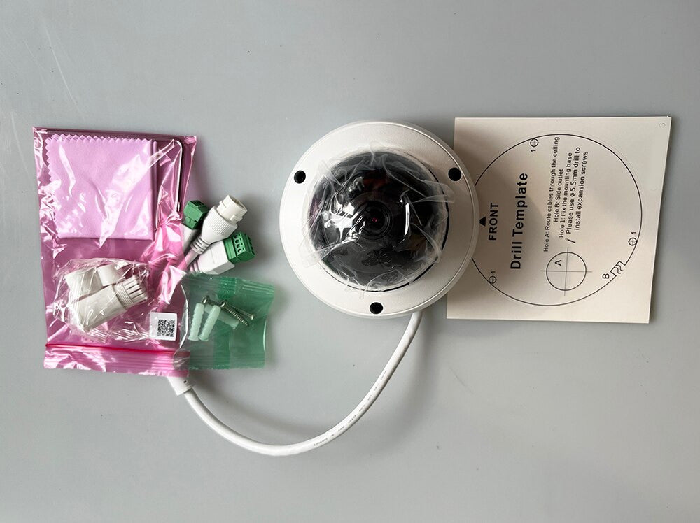Caméra de sécurité Hikvision AcuSense de 4 MP avec détection de personnes et de véhicules