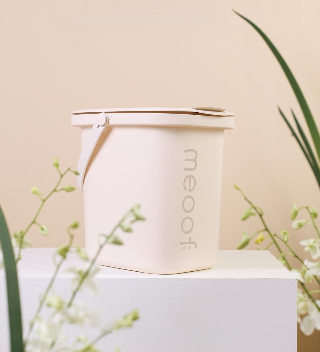 Conteneur intelligent sous vide pour aliments pour animaux